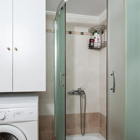 Niman Beachside Апартаменты *