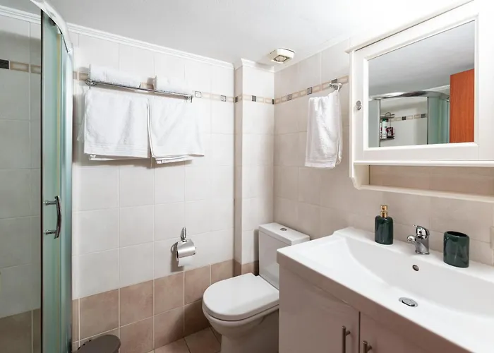 Niman Beachside Апартаменты *